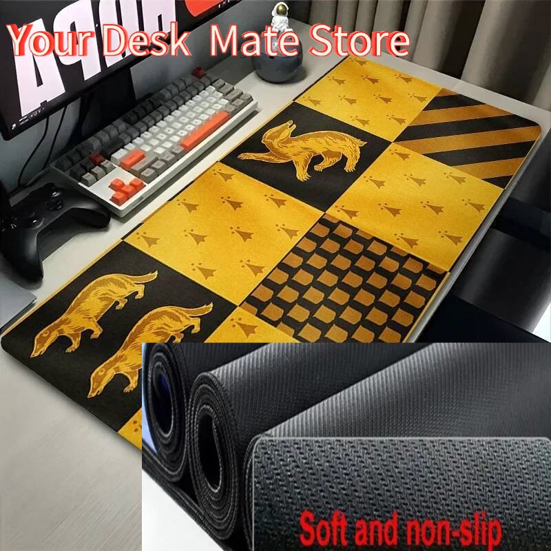 Pc Gaming Yellow - Black and White Badger Mouse Pad